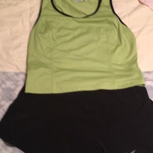 🎾 Women’s Tennis Top + Nike Black Skirt
